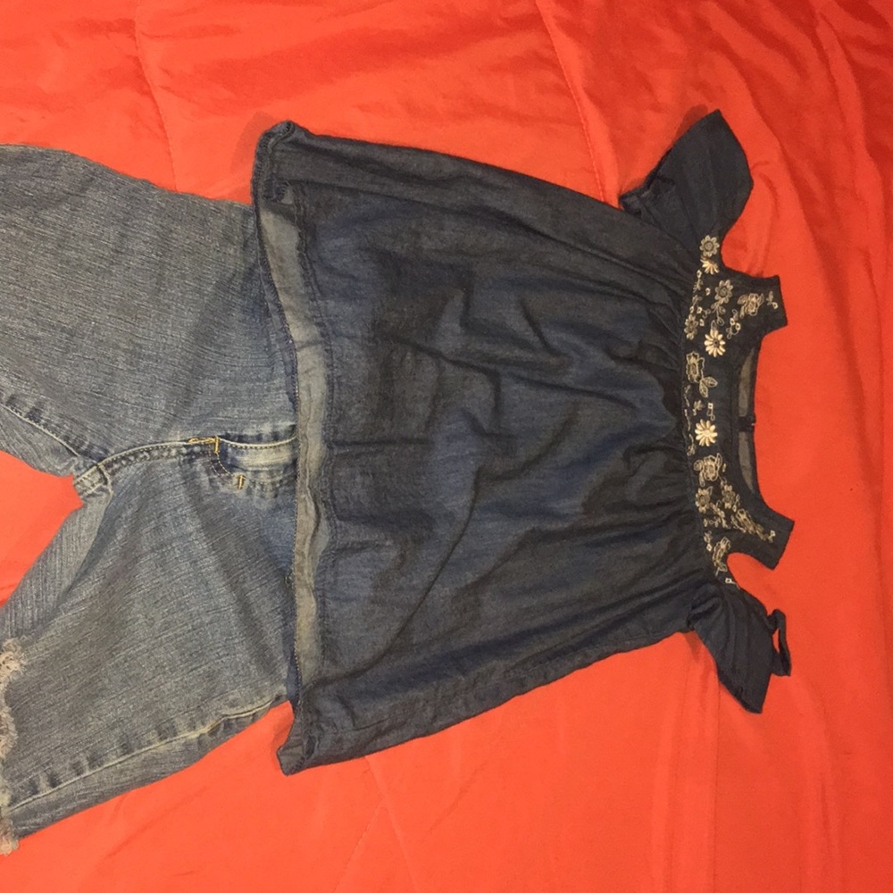 Out fit but u can Mach it with something else